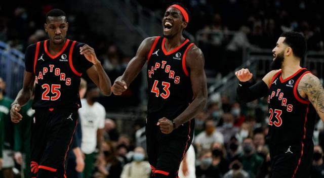 1645000375692028988.jpg siakam-bucks-raptors-1040x572.jpg